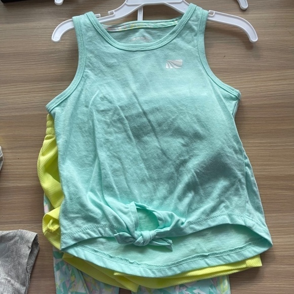 New Marika Four-piece Active Tops and Bottoms Set US 3T - Picture 6 of 8